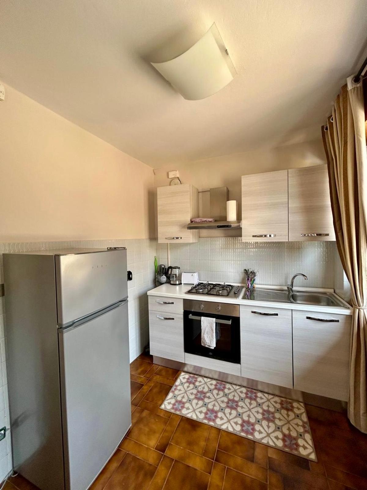 B&B Al Vittoriale Da Maja การ์โดเน ริเวียรา ภายนอก รูปภาพ